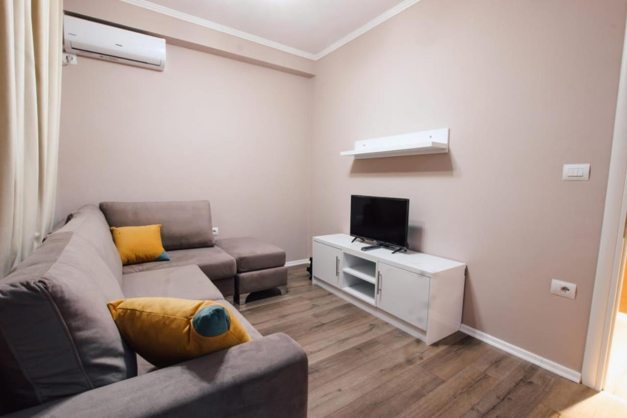 Novs Apartment 1 Gjirokastër Екстериор снимка